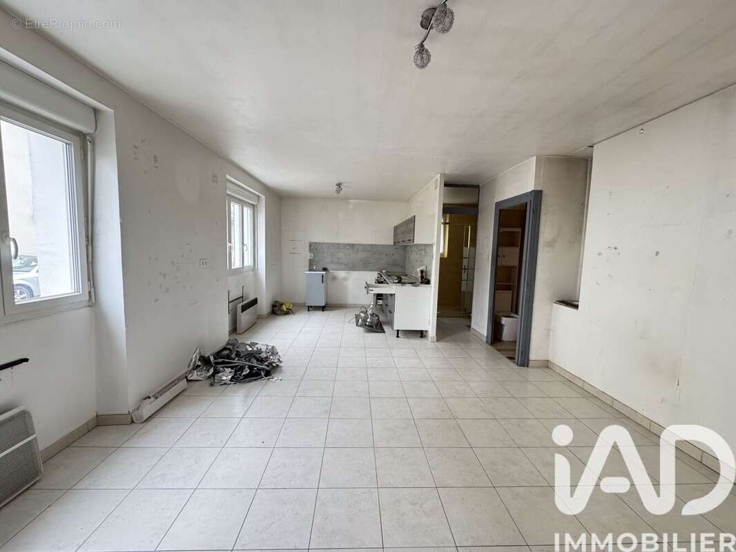 Maison 87 m² à Deviat  - photo 2