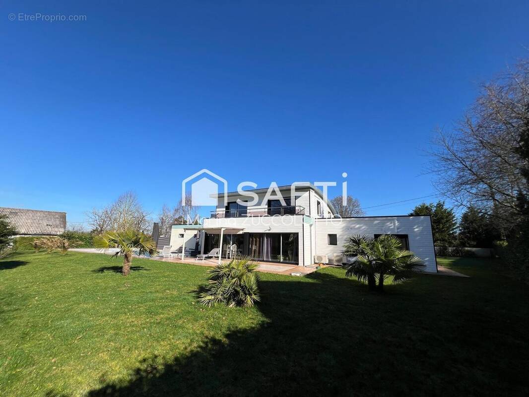 Photo 1 - Maison à NEANT-SUR-YVEL