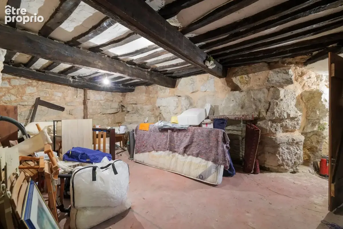Tourrettes-sur-Loup - Maison de village rénovée avec vaste cave de 40 m² - photo 13
