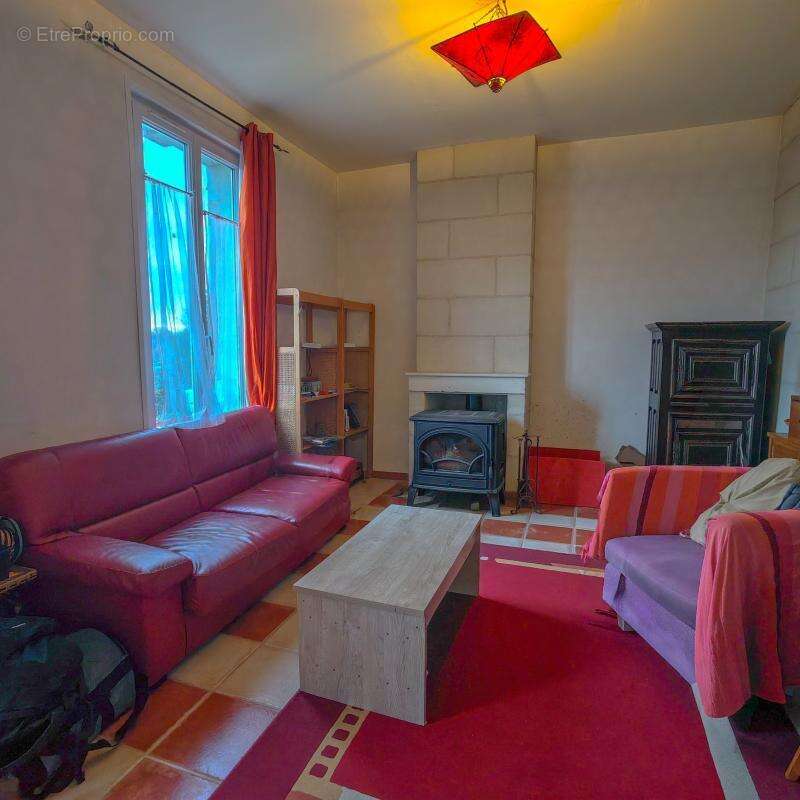 Maison à NEUILLE-PONT-PIERRE