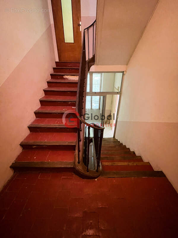 Maison de Maître 10 pièces avec jardin et cave. - photo 14