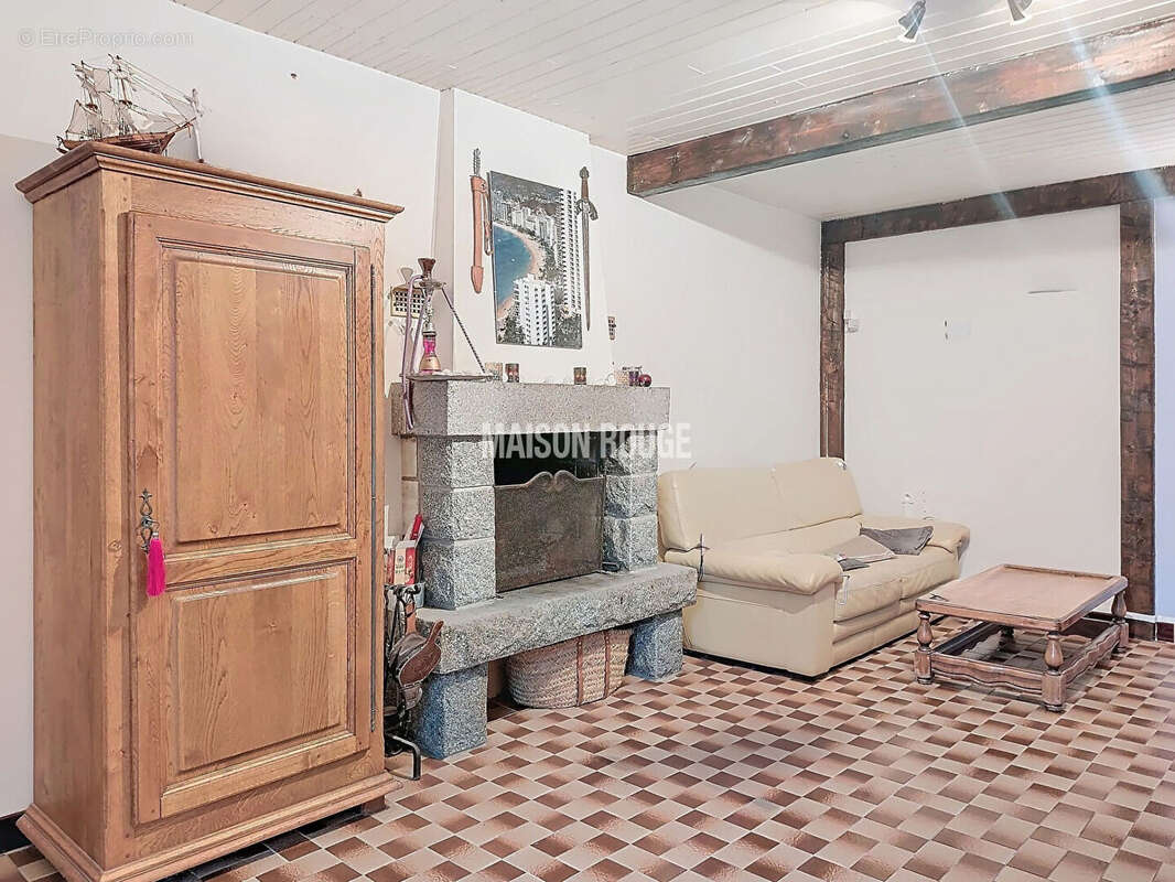 Maison à BONNEMAIN