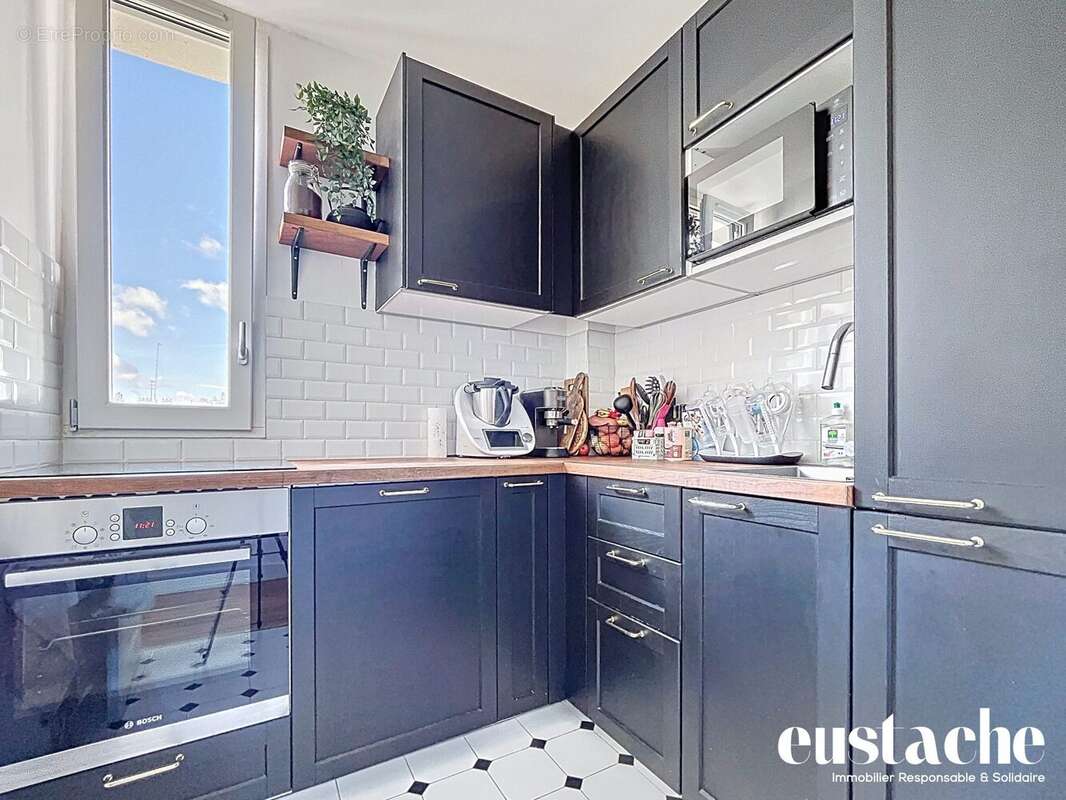 Appartement à PARIS-19E