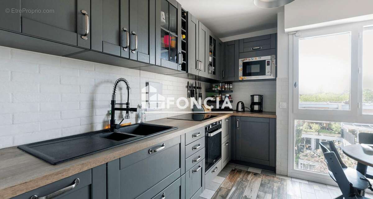 Appartement à LES ULIS
