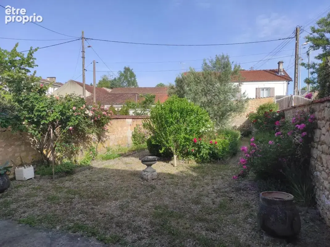 Saint jean d'angely - photo 2