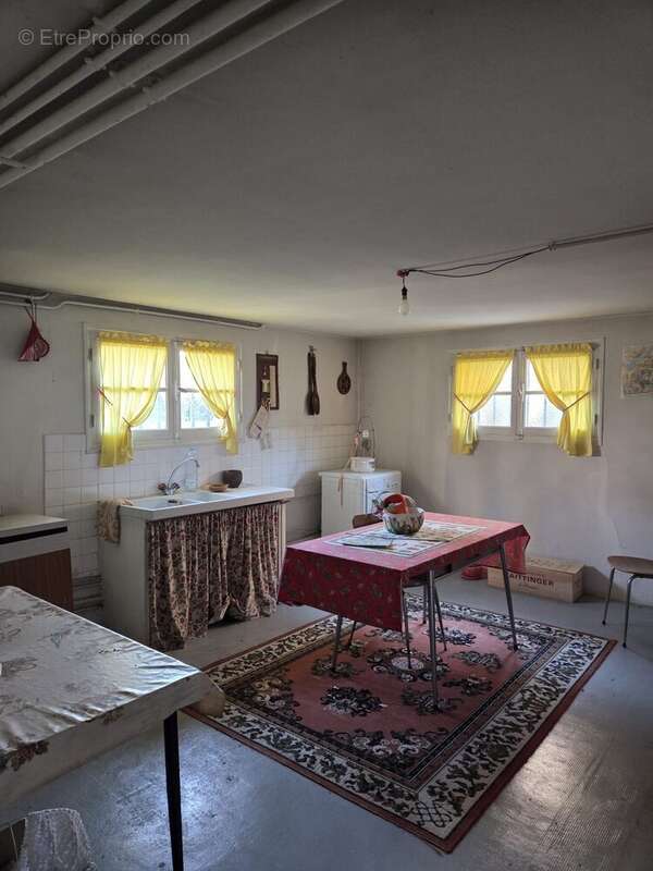 appartement en rez-de-jardin - Maison à VILLENOY