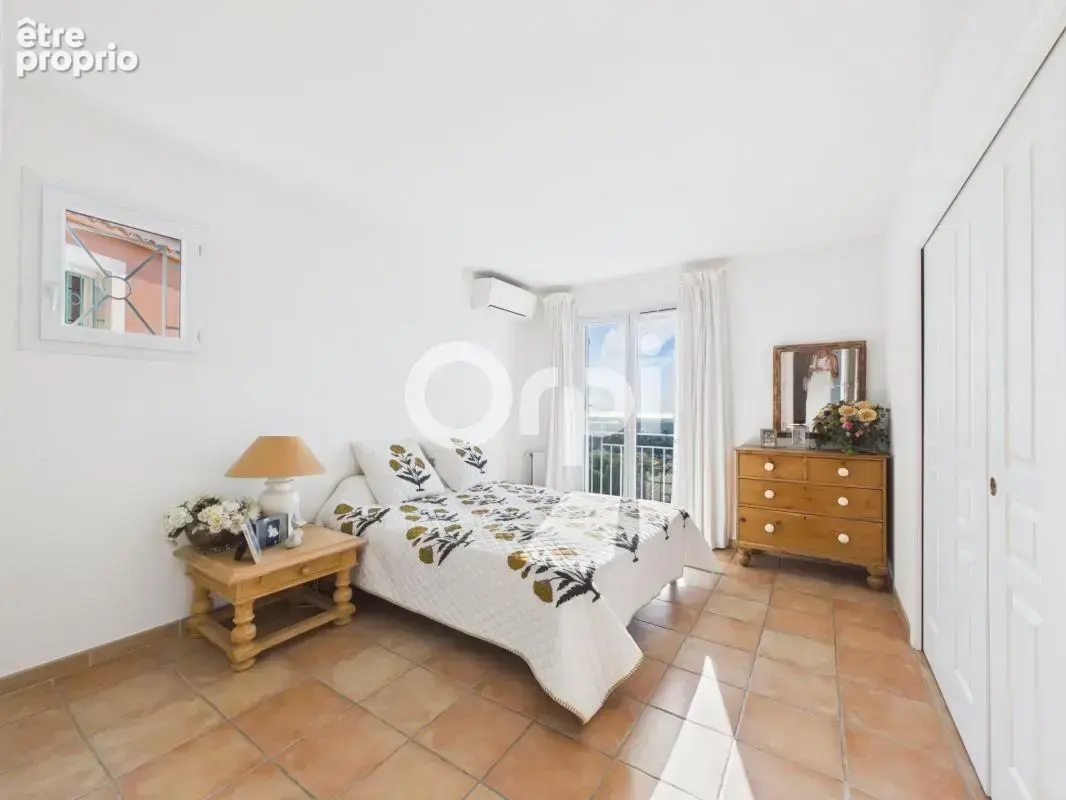 Vue mer - domaine avec piscine - 2 chambres - garage - photo 9