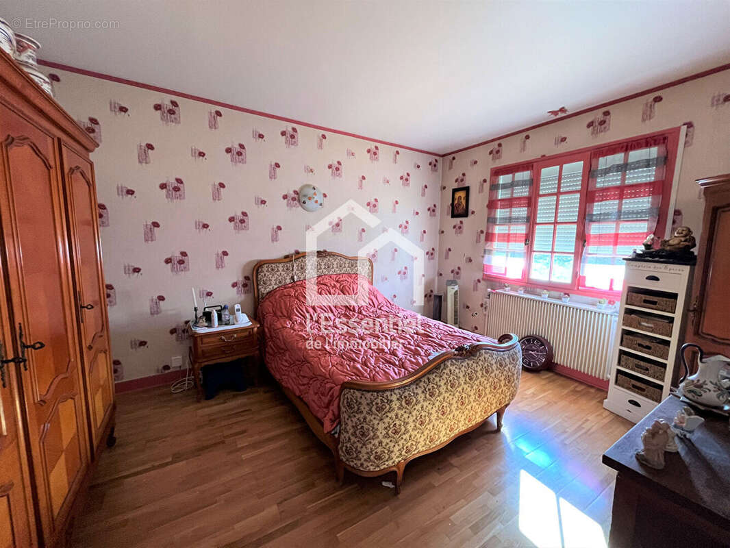 Maison à CHANTELOUP-LES-VIGNES