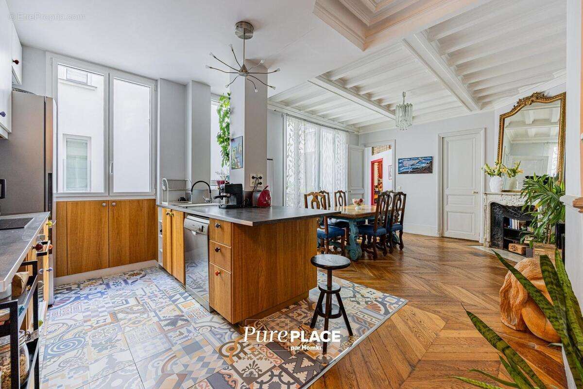 Appartement à PARIS-9E