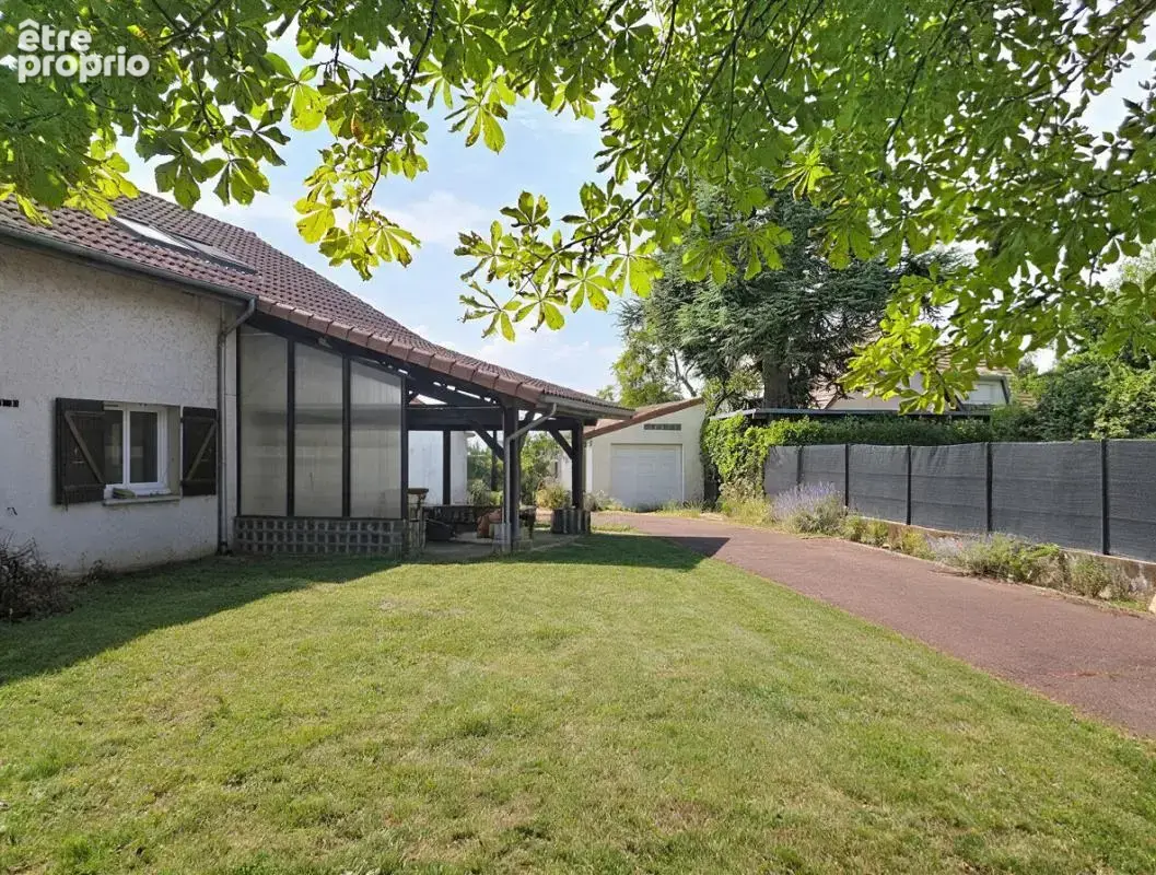 Maison - 4 Chambres - Cave - Garage - Carport - Jardin - Proche commodités - photo 12
