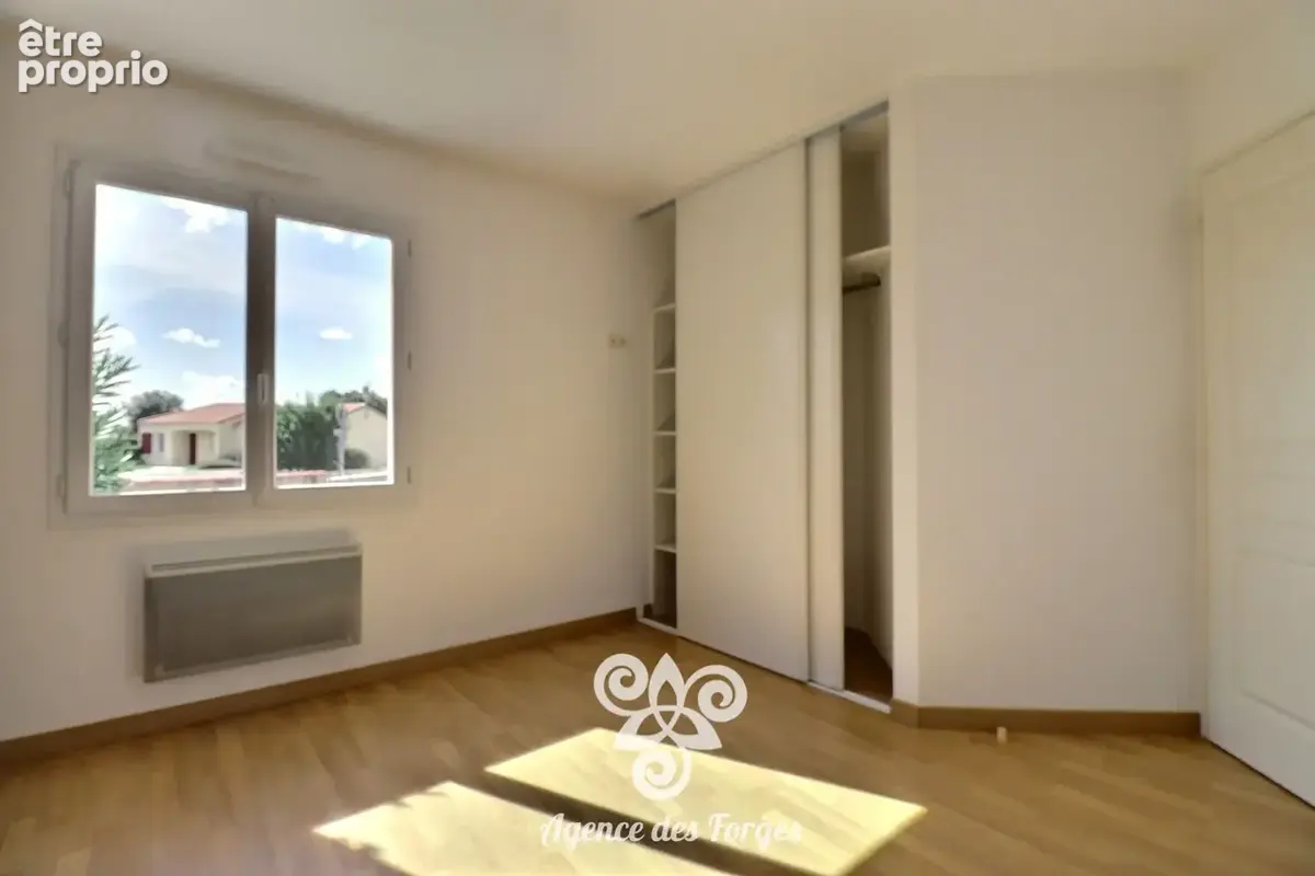 Maison - 3 chambres - 107m² - Beaurepaire - photo 11
