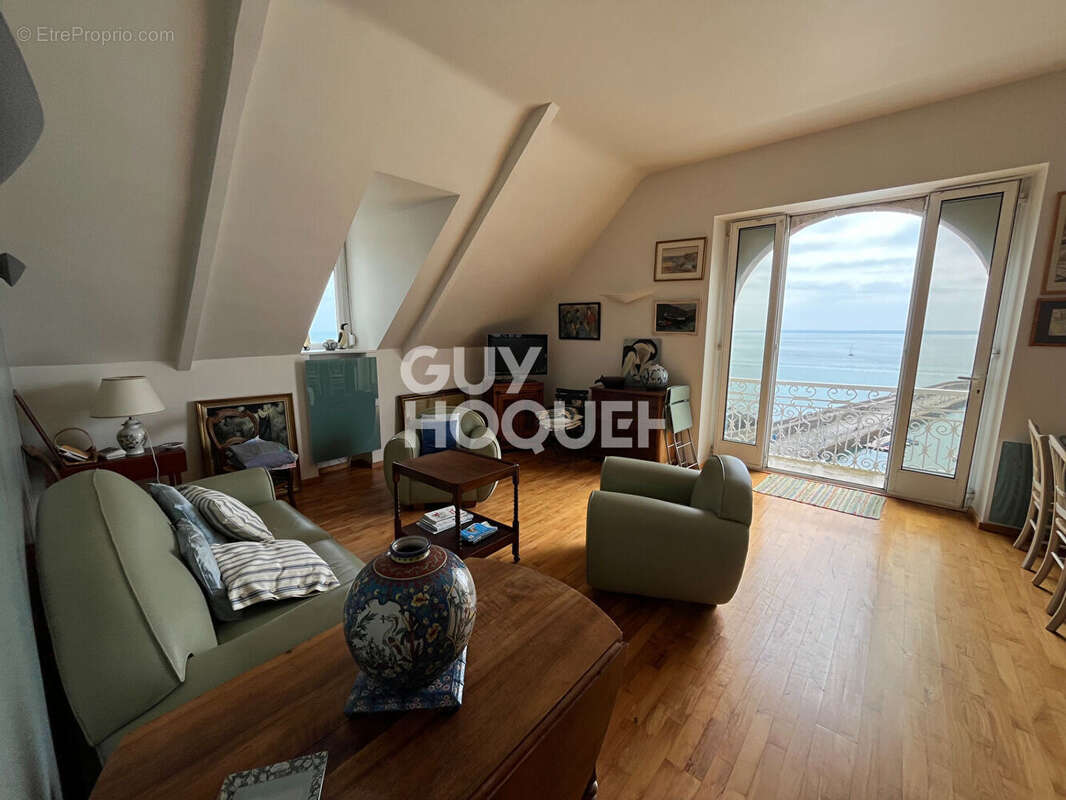 Appartement à ETABLES-SUR-MER