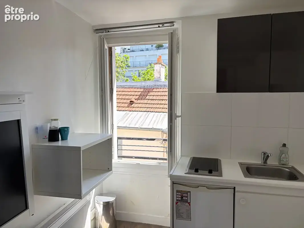 Appartement - Paris 75011 - Studio T1 , 11 m2 - photo 3