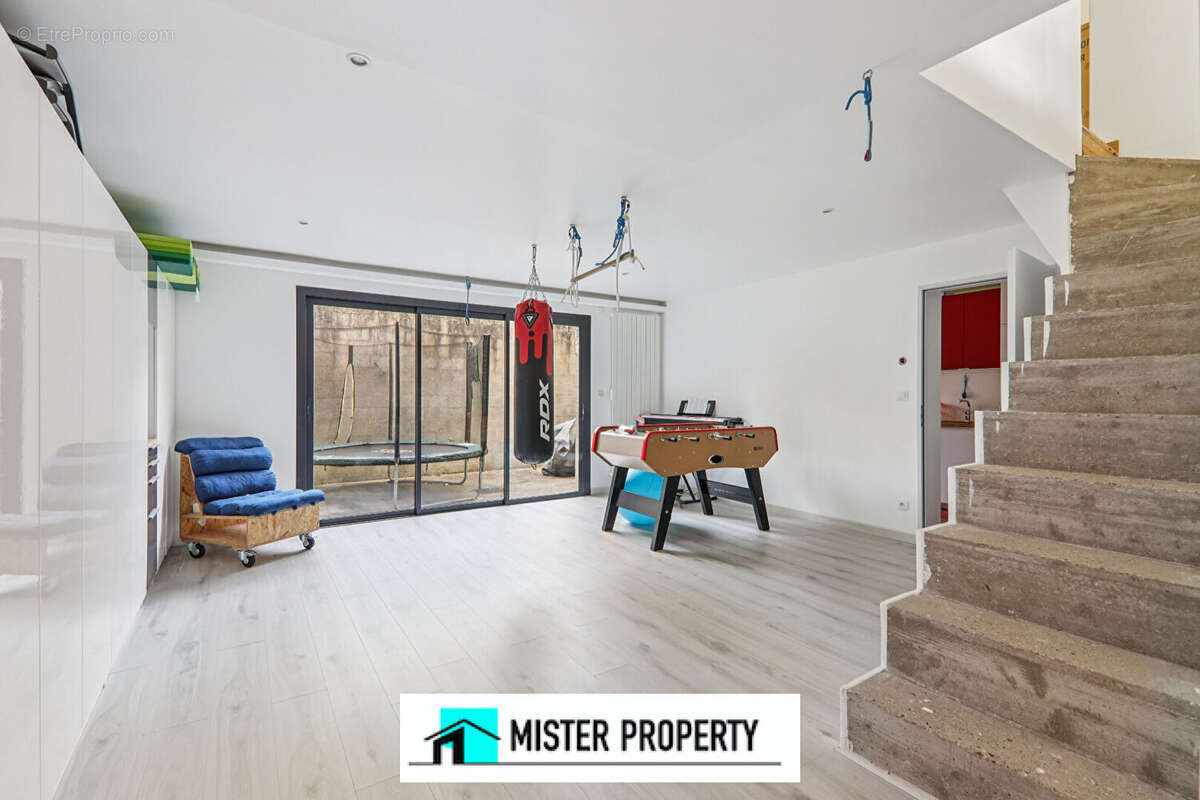 Maison à MAISONS-LAFFITTE