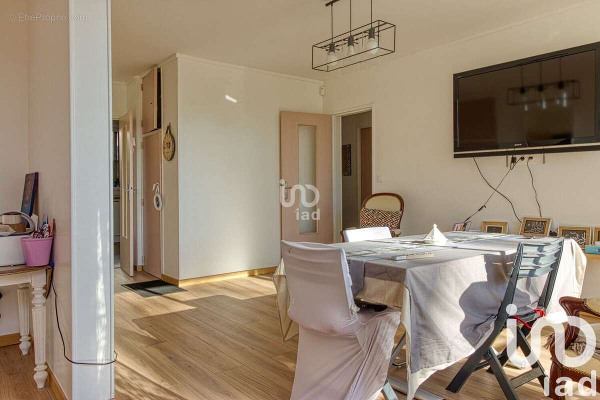 Photo 9 - Appartement à TAVERNY