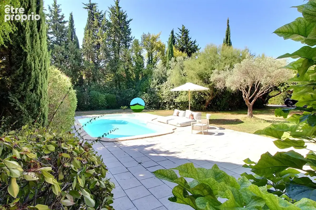 Magnifique mas en pierre entièrement rénové, charme, confort et art de vivre - photo 2