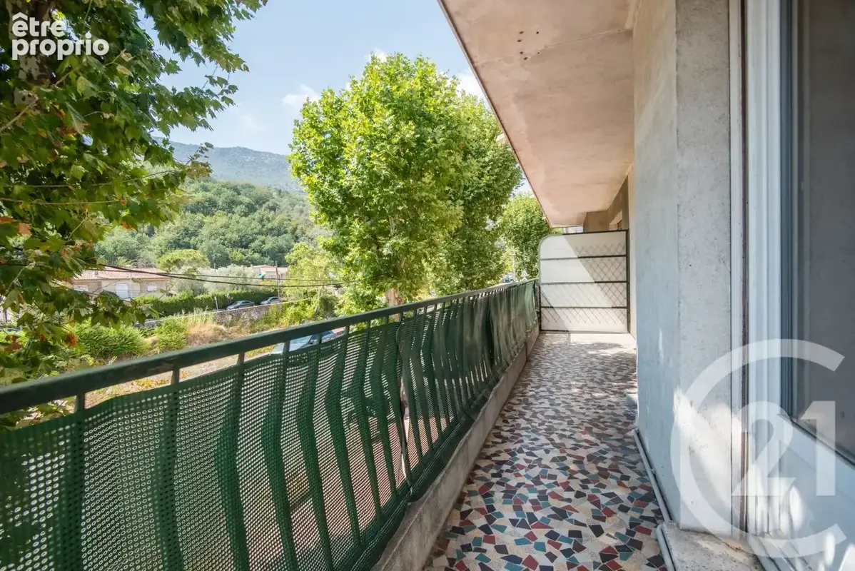Appartement 62 m² à Contes  - photo 8