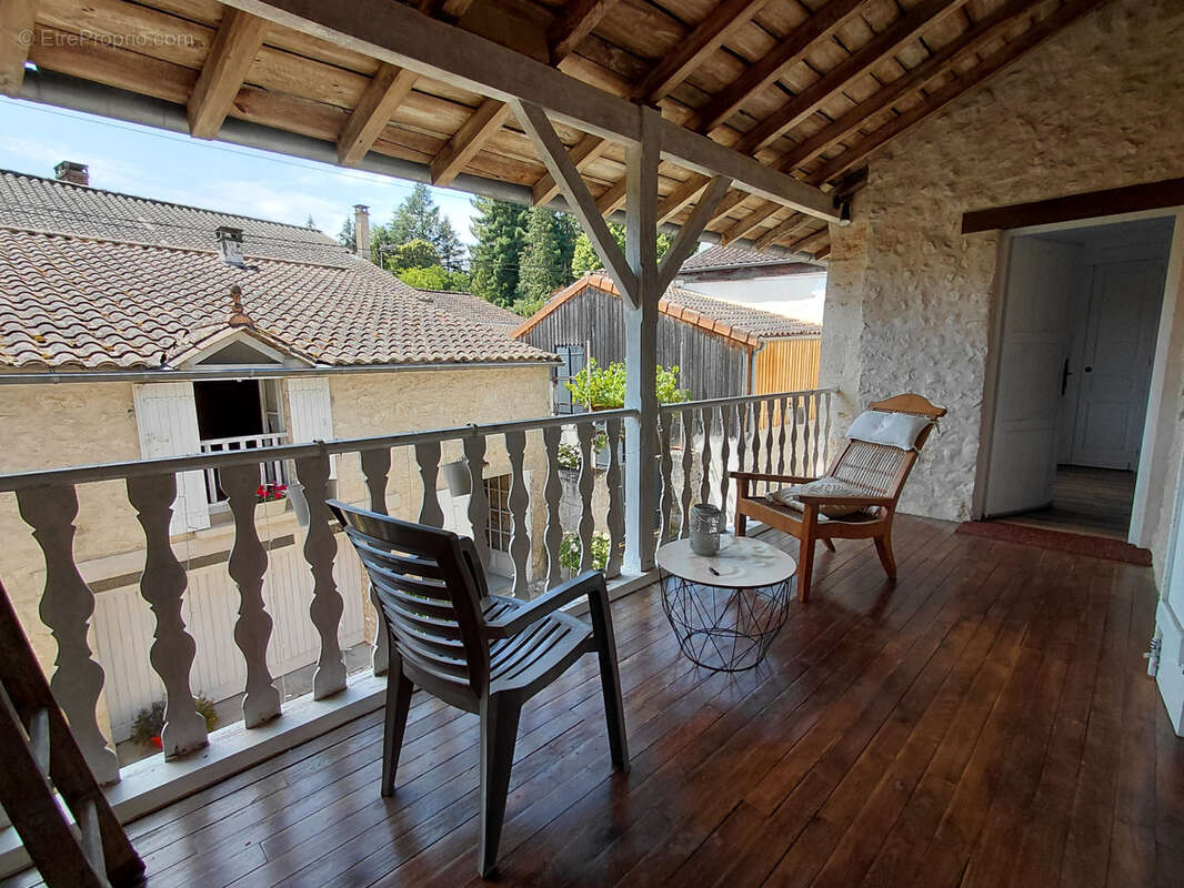 Proche du Château, Maison en pierre à Château l'Evêque - photo 25