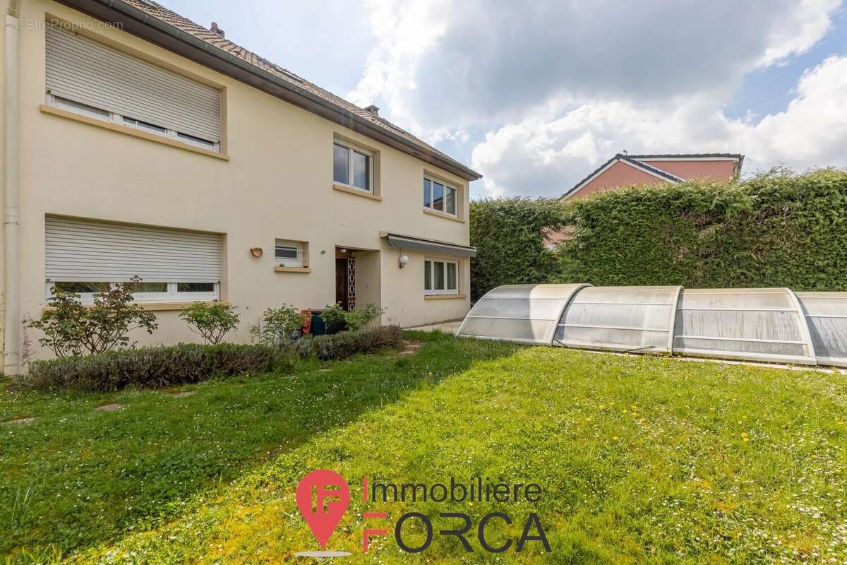 Maison à JOUY-AUX-ARCHES