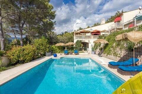 Maison à MOUANS-SARTOUX