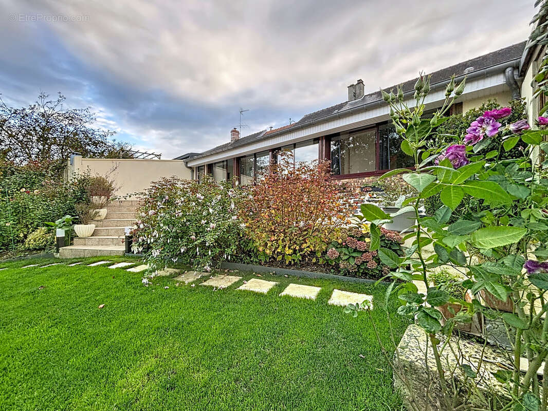 Maison à CERISY-LA-FORET