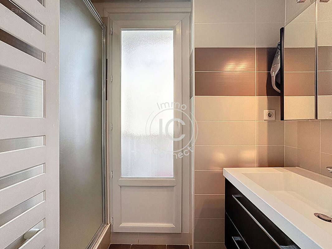 Appartement T4 prox. Monplaisir -  3 chambres - 73 m2 - Poss. Garage - photo 14