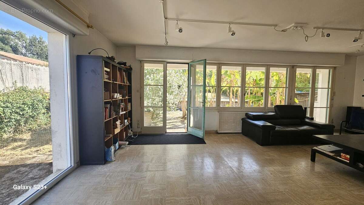 Maison 170 m² à Bessines  - photo 6