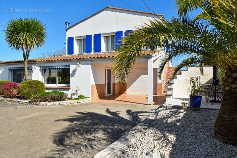 Maison à AIGREFEUILLE-D&#039;AUNIS