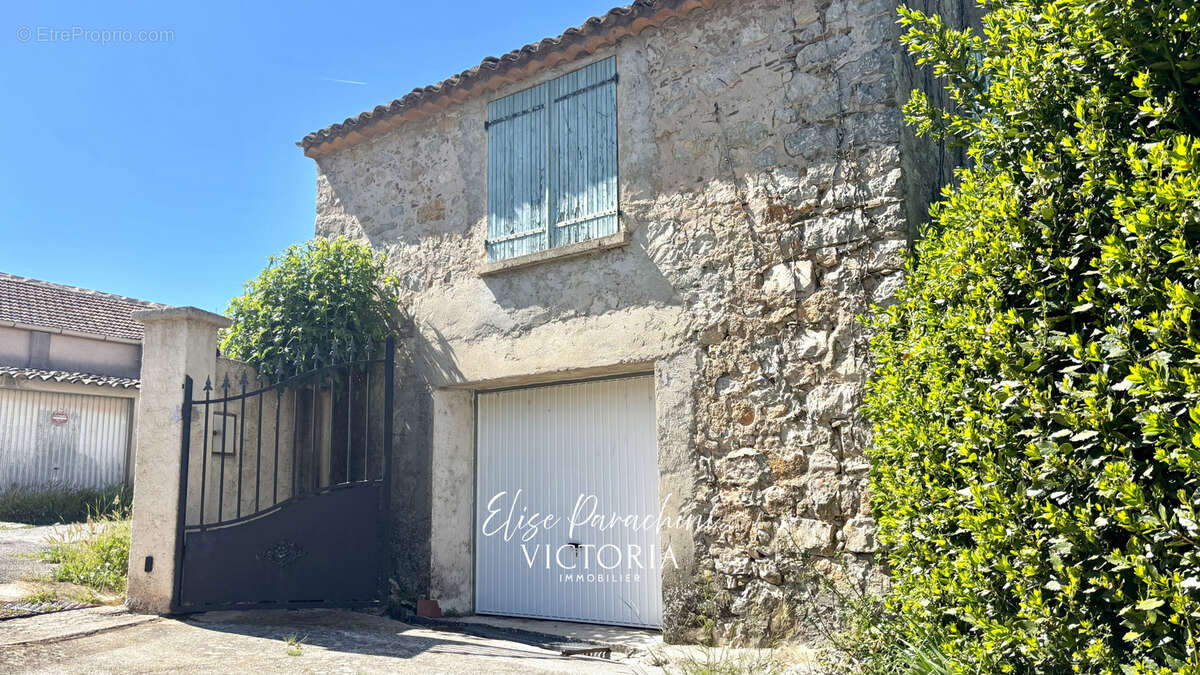 Maison à GONFARON