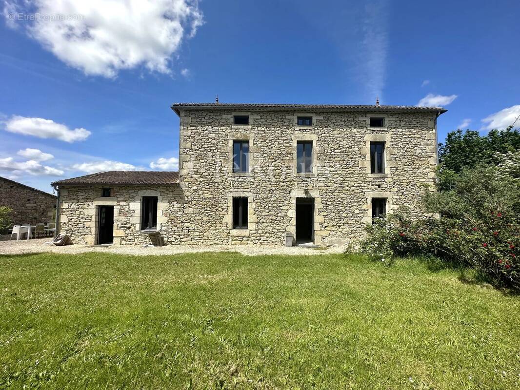 Maison à MONSEGUR