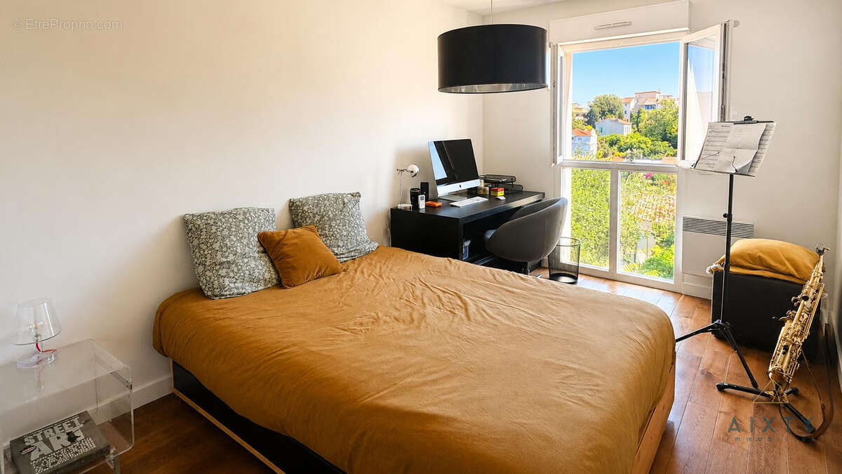 Appartement à MARSEILLE-7E