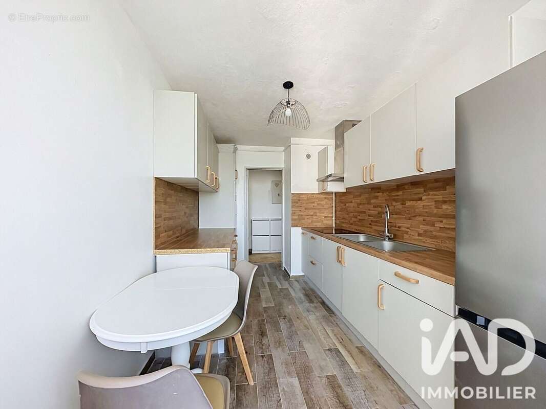 Appartement 78 m² à Nimes  - photo 8