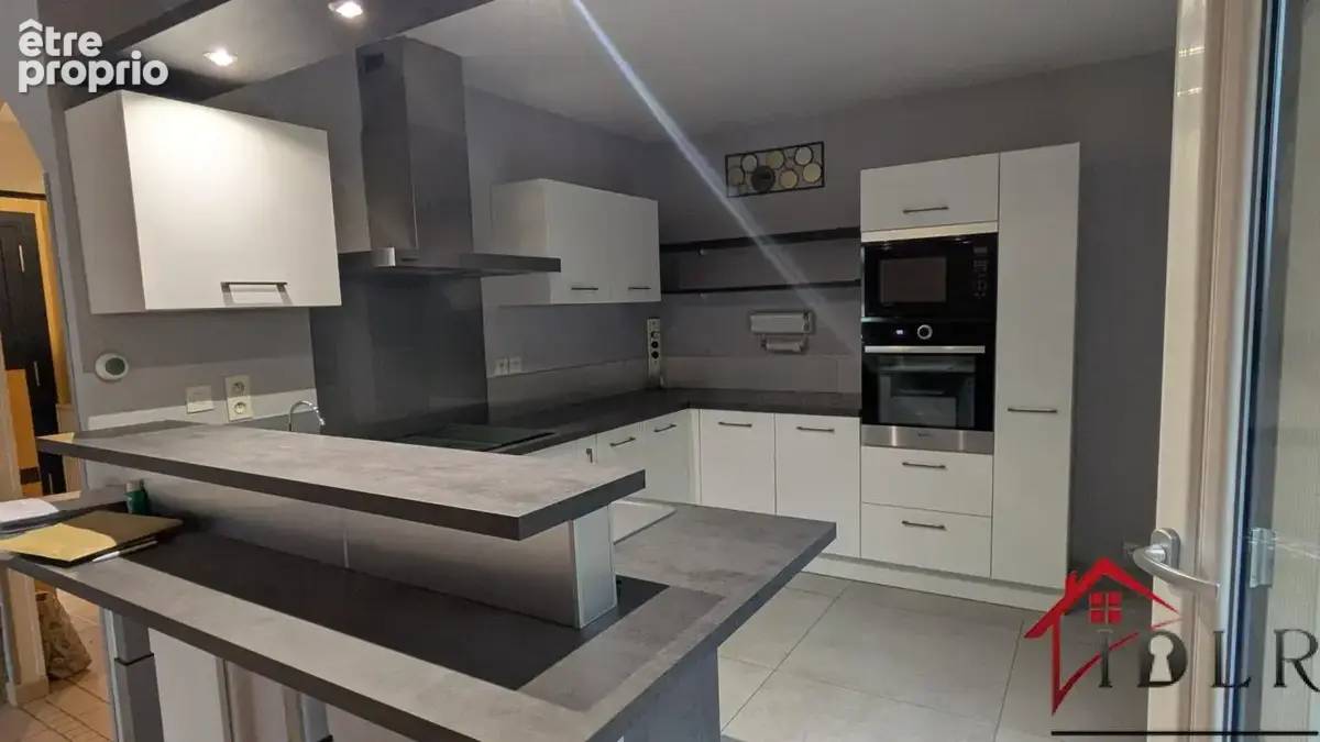 Grande maison familiale avec piscine à Grozon - photo 3