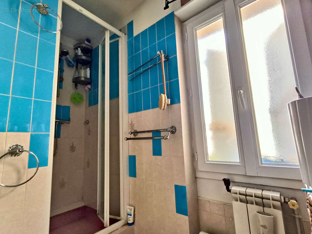 Appartement à MARSEILLE-5E