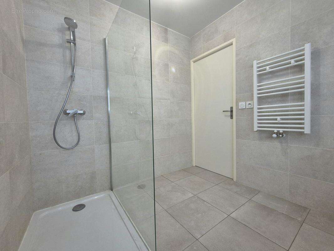 Appartement à LA COLLE-SUR-LOUP