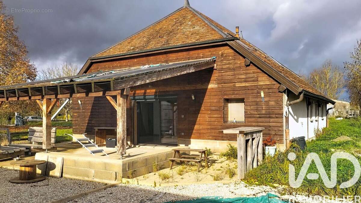 Photo 2 - Maison à CHAMPIGNY-SUR-AUBE