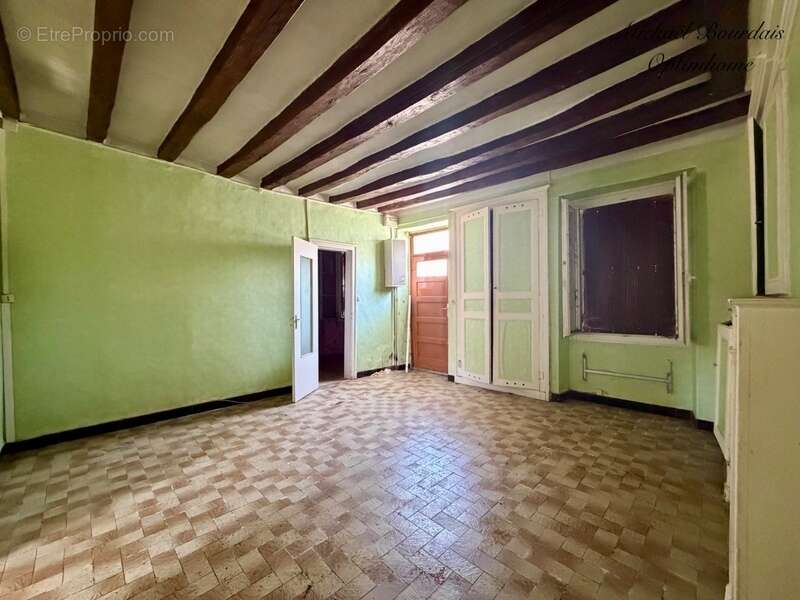 Maison à rénover avec garage indépendant – Fort potentiel à Mansigné - photo 4