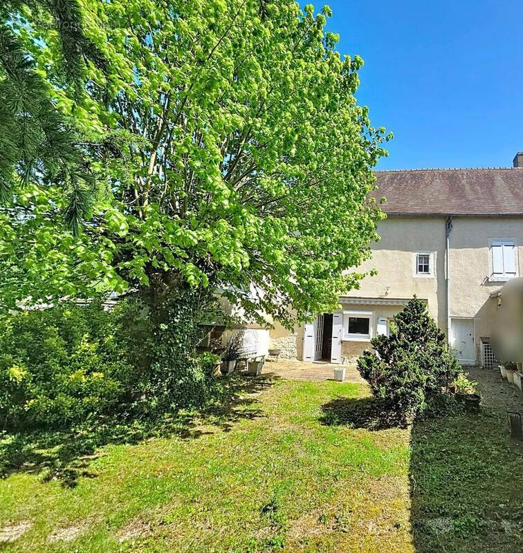 Photo 1 - Maison à LE PONT-CHRETIEN-CHABENET