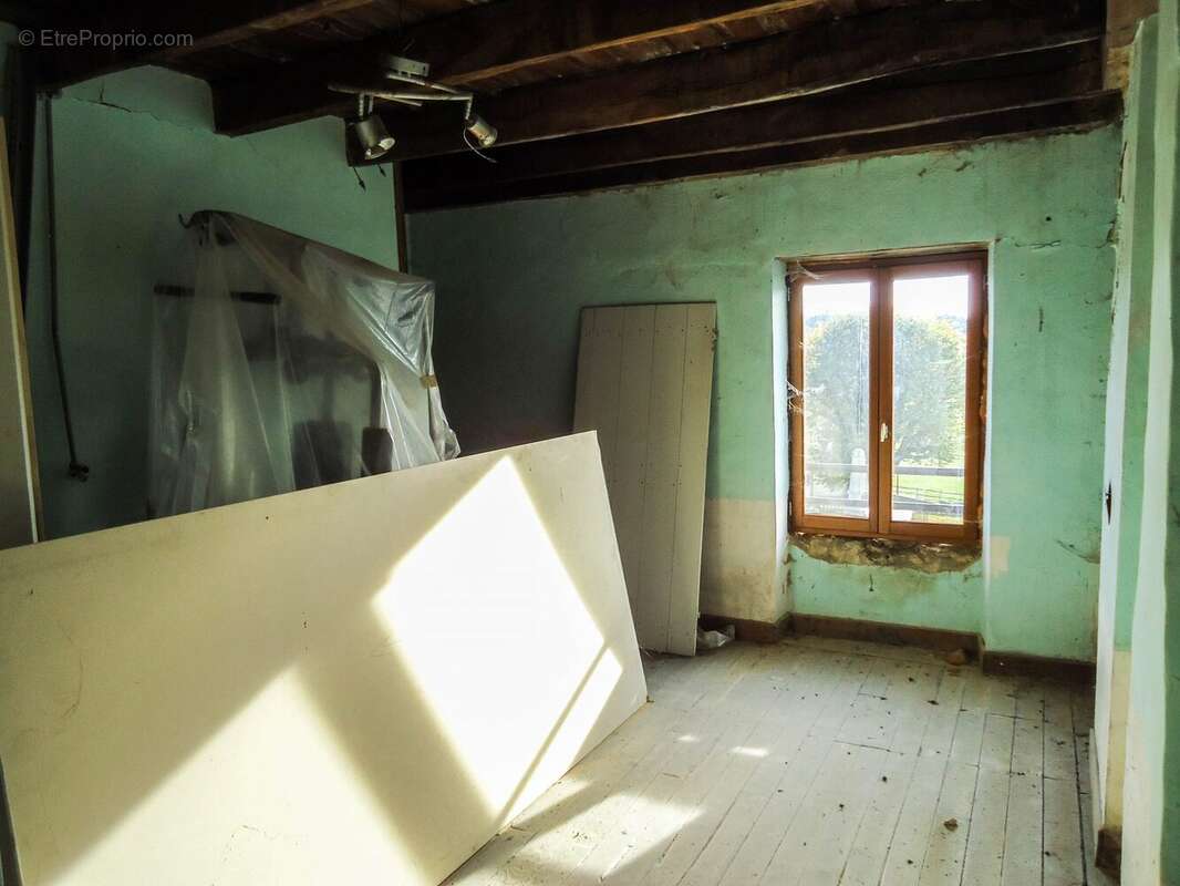 Maison à SAINT-MOREIL