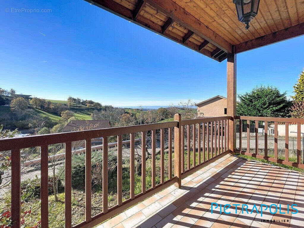 Maison à VILLECHENEVE