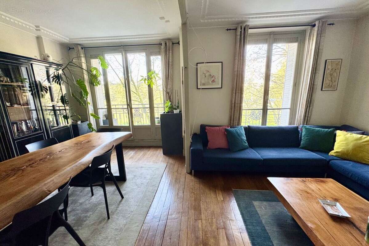 Appartement à PARIS-17E