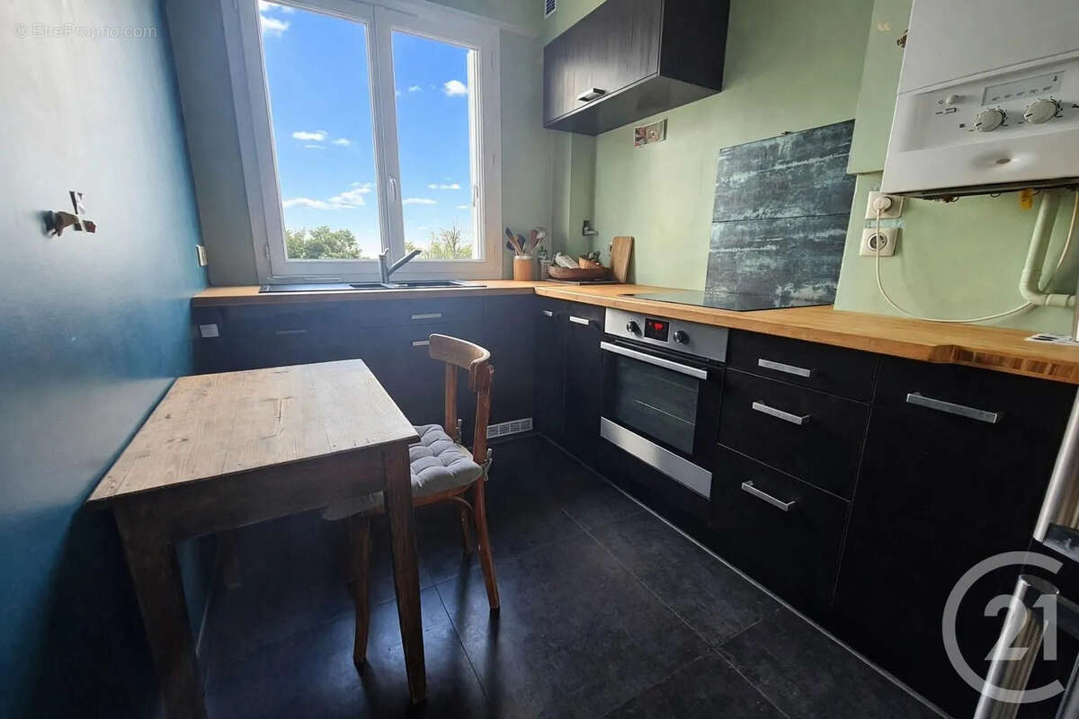 Appartement à SAINT-MAUR-DES-FOSSES