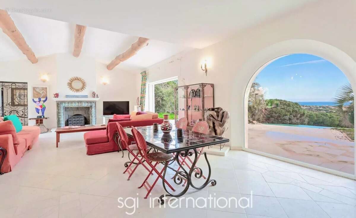 Maison à RAMATUELLE