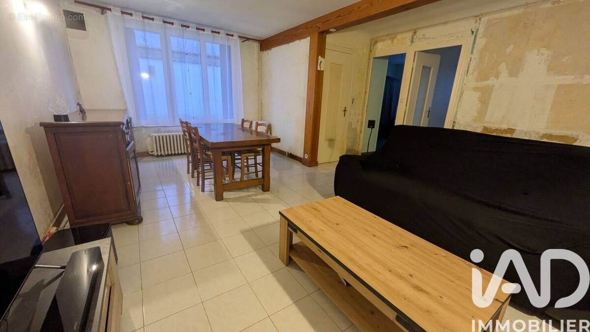 Photo 1 - Maison à CHARRON