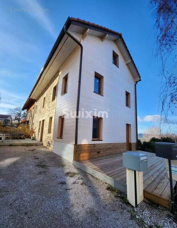 Appartement à BRENTHONNE