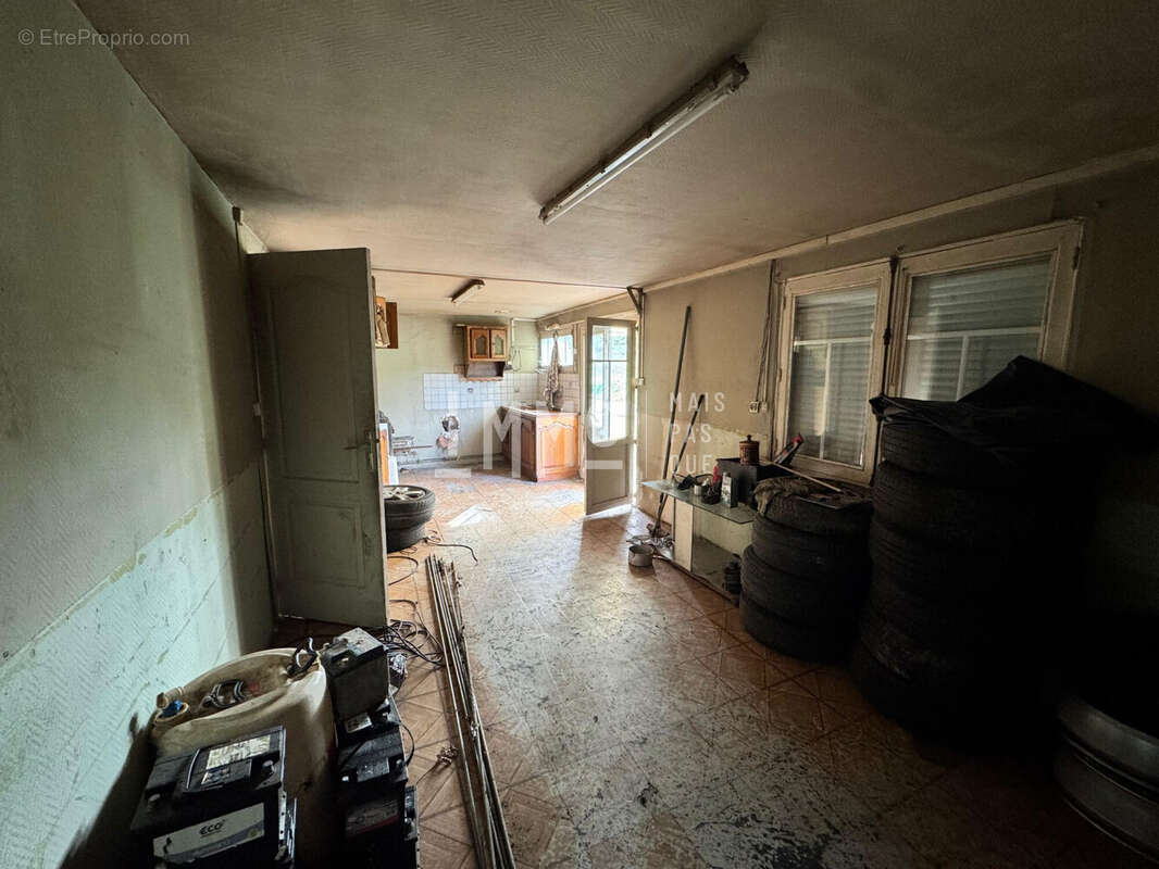 Maison à CHAHAIGNES