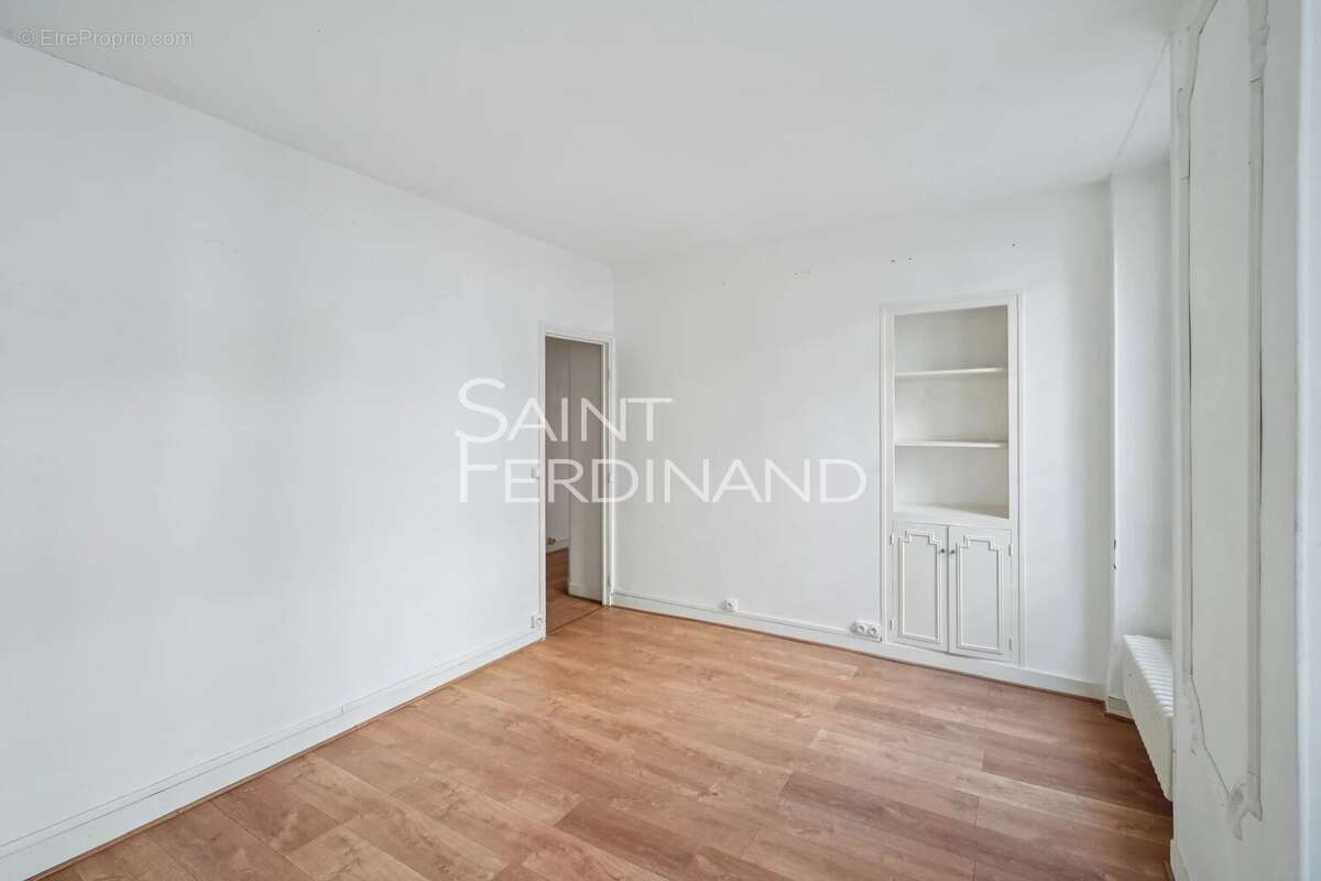 Appartement à NEUILLY-SUR-SEINE
