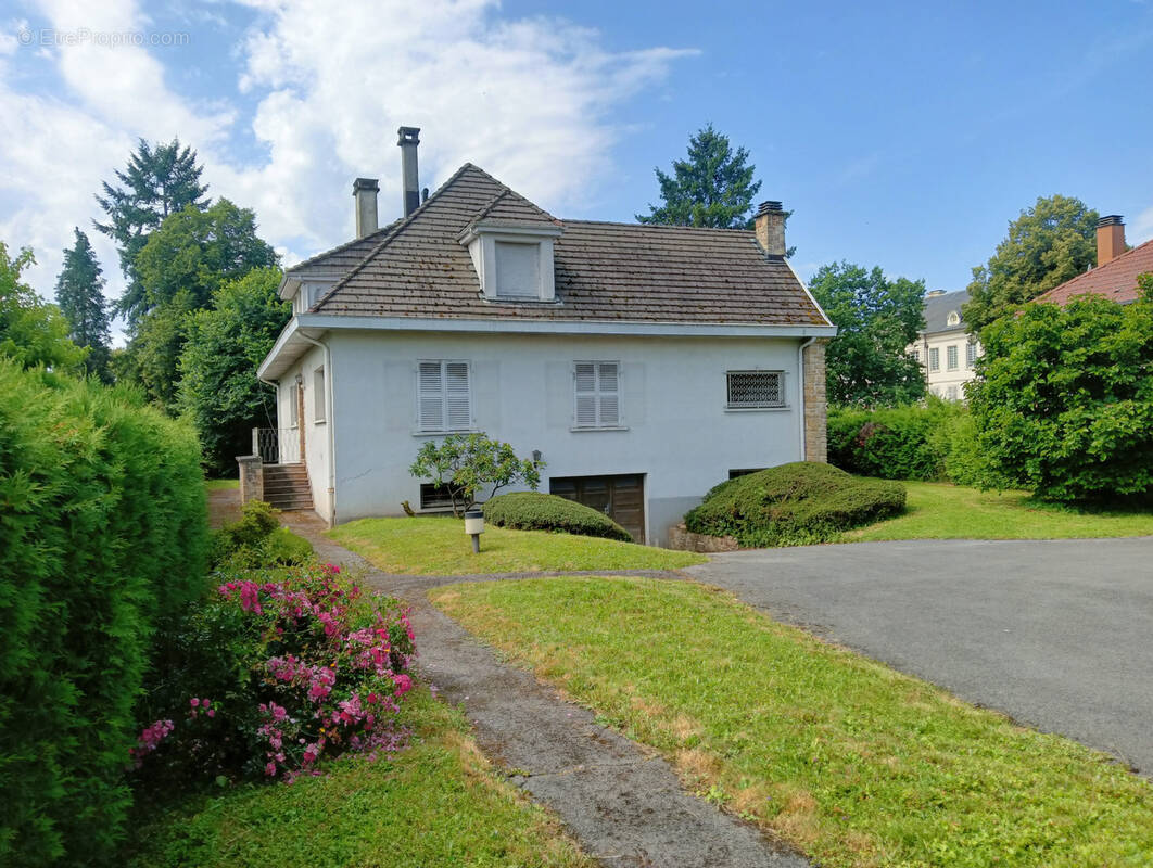 Maison à SAINT-LOUP-SUR-SEMOUSE