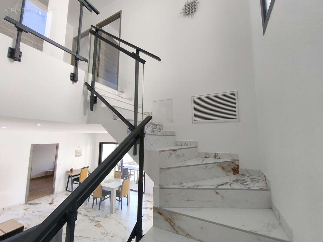 Vend villa T5 avec Garage et piscine - photo 9