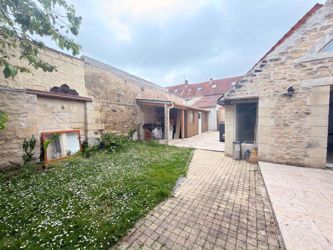 Propriété avec 2 maisons, local commercial loué et dépendance – Fort potentiel MONTATAIRE (60) - photo 25